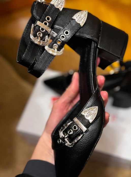 Туфлі ло дочки Козаки