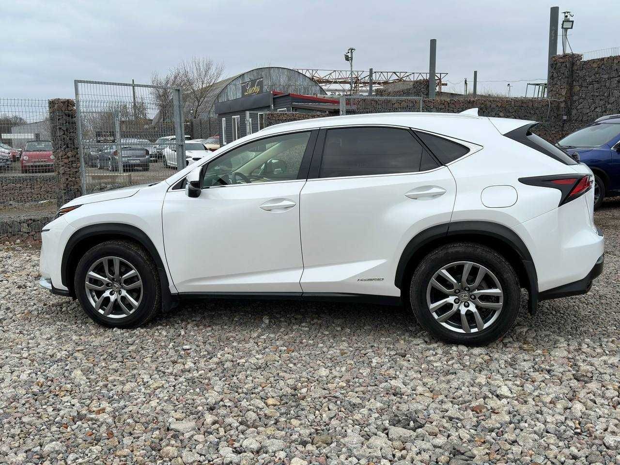 Авто Lexus NX 300Н 2014