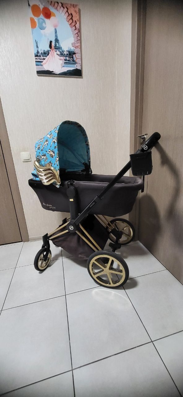 продам коляску cybex