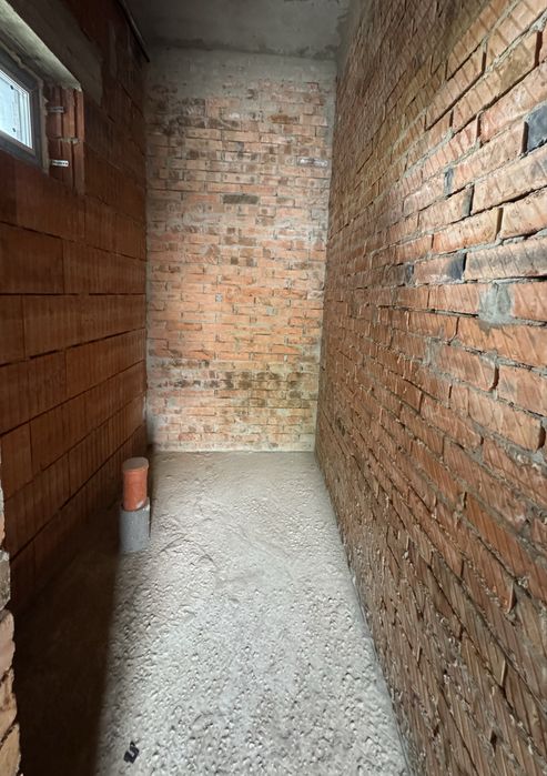 Продаж котеджу у центральній частині міста (Гідропарк)