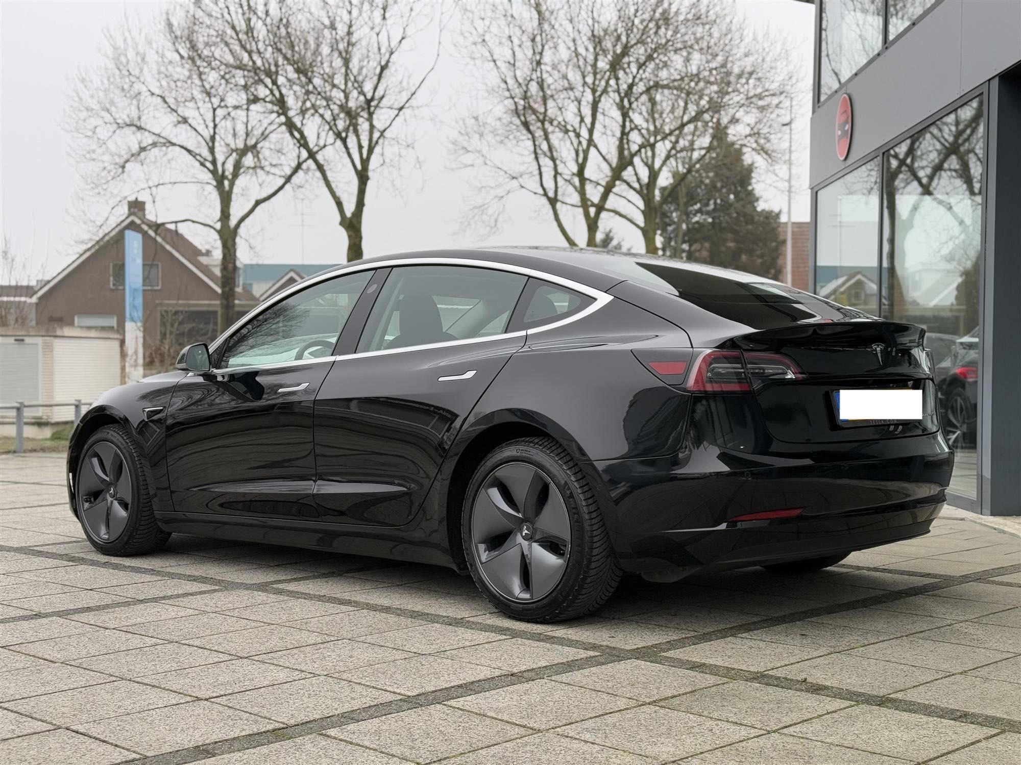Tesla Model 3 Dual Motor Long Range AWD