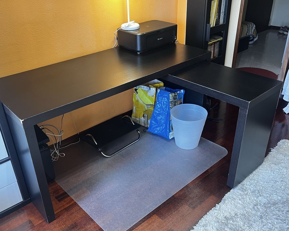 Secretária IKEA MALM grande, com mesa de apoio retrátil