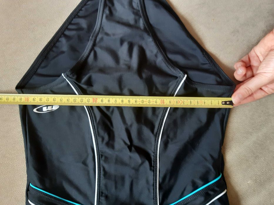 Jednoczęściowy damski sportowy strój kąpielowy Martes XS