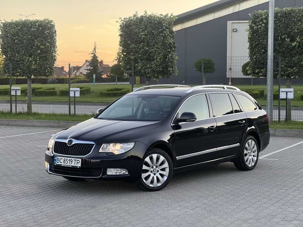 SKODA Superb Combi 2.0 TDI Elegance DSG