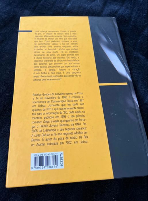 Livro: A mulher de branco