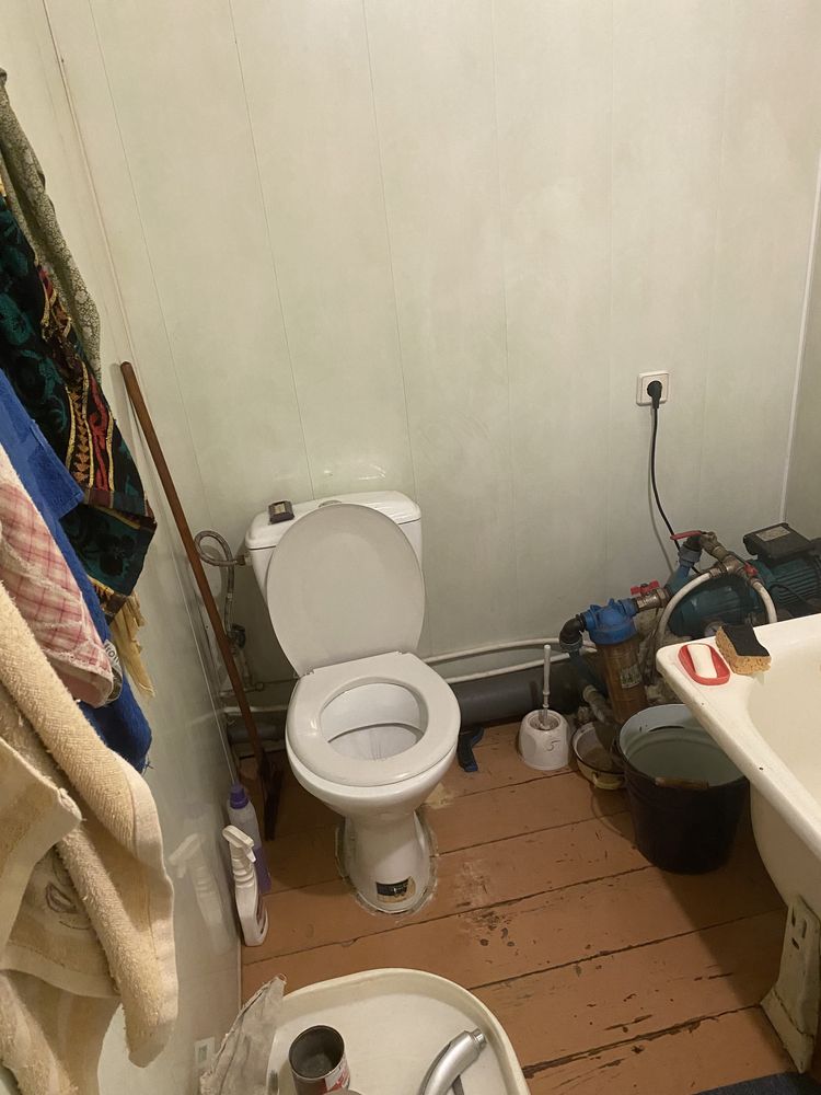 Продаж будинку з землею