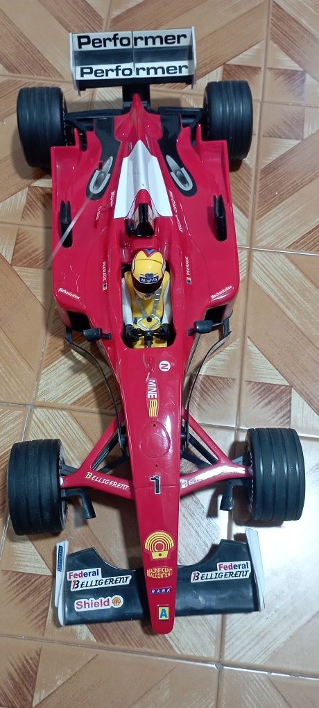 Carro Fórmula 1 RC antigo