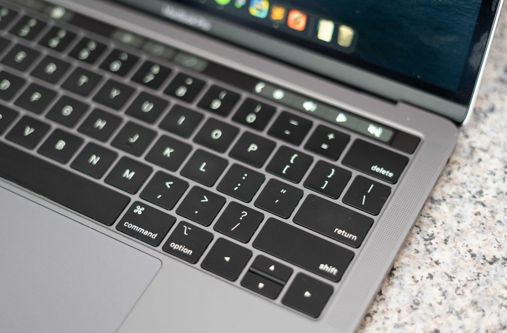 MacBook Pro 13 2019 8GB/256GB