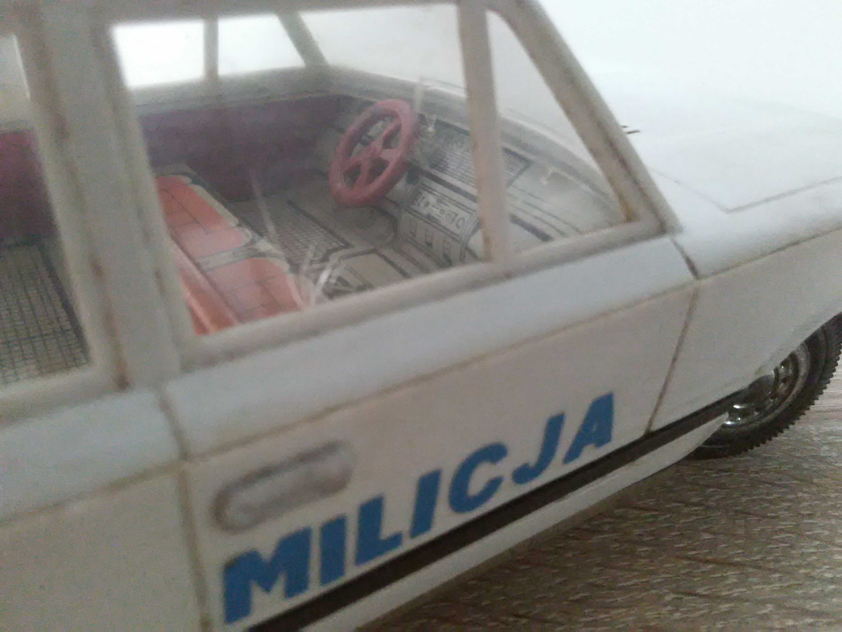 stara zabawka PRL FIAT 125 Retro MILICJA CZZ 4046 antyk zabytek 1:18