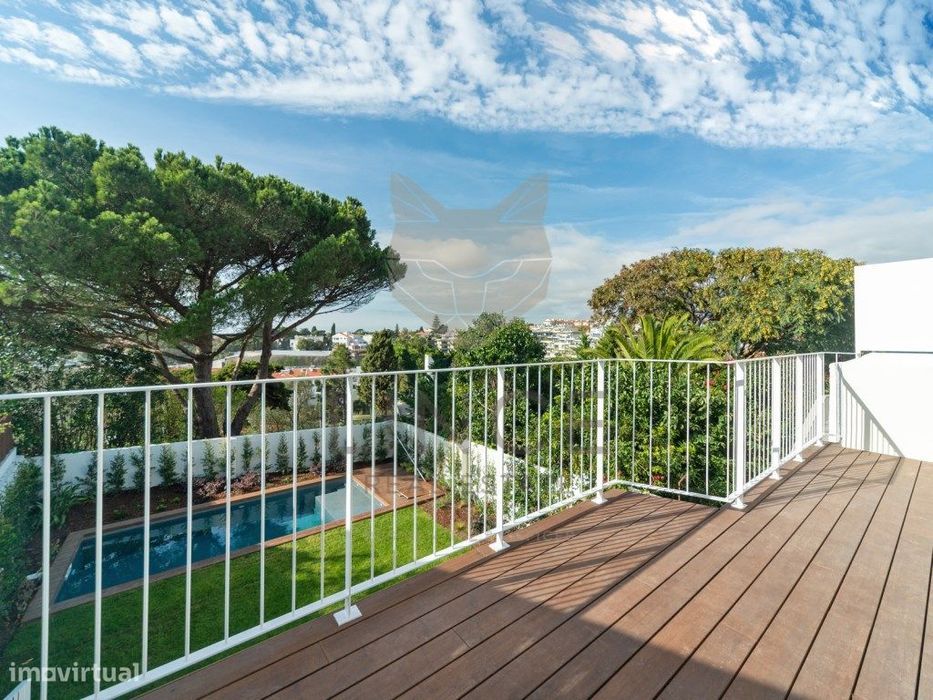 Moradia T4+1, a estrear, no Monte Estoril