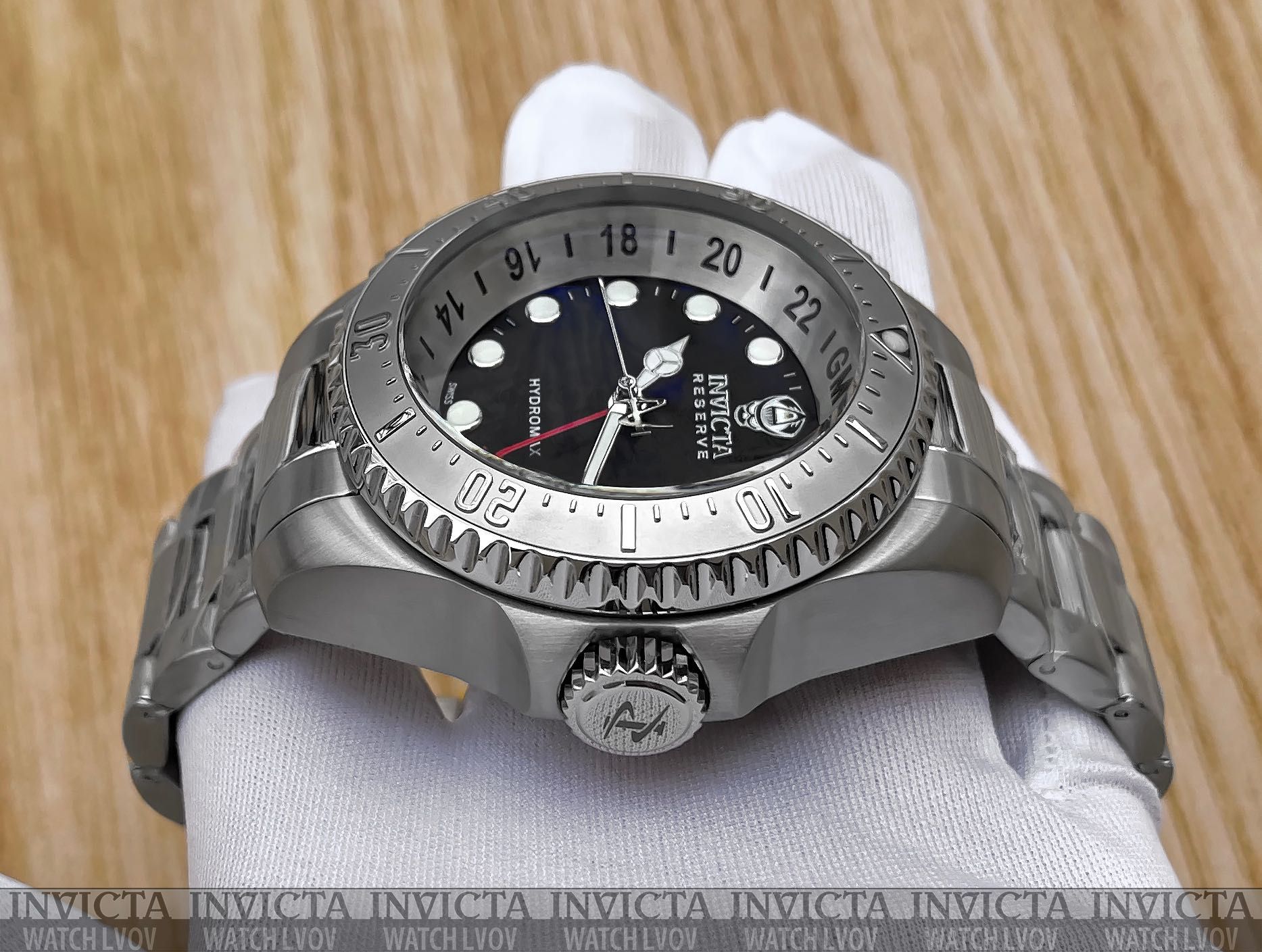 Мужские часы Invicta 37217 Reserve Hydromax Pro Diver Swiss GMT 52 mm.