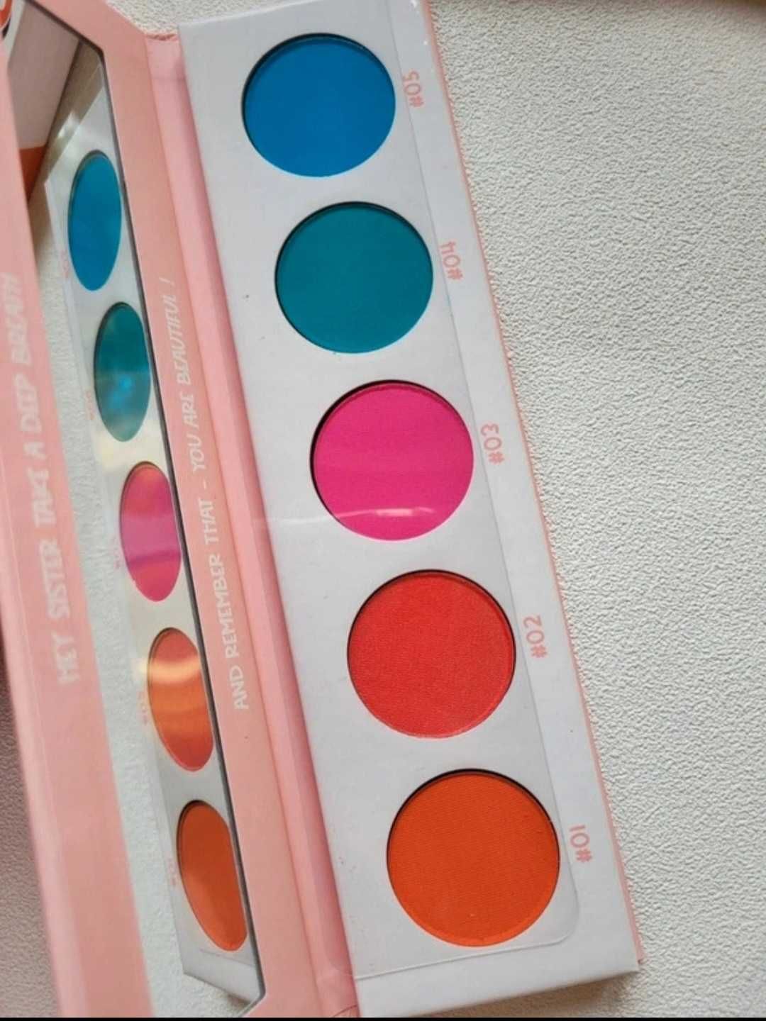 Miyo nowa paleta cieni Carnival Kolory tęczy kolorowe mocne