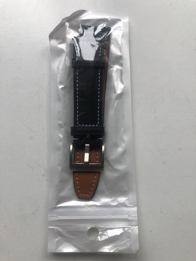 Bracelete em couro