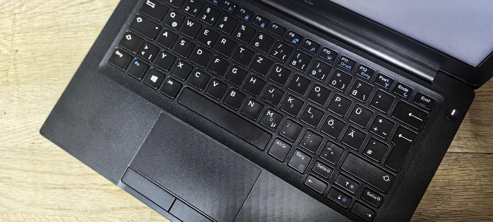 Ноутбук Dell 8(E7290)/i5-8350U/Ram No/SSD No