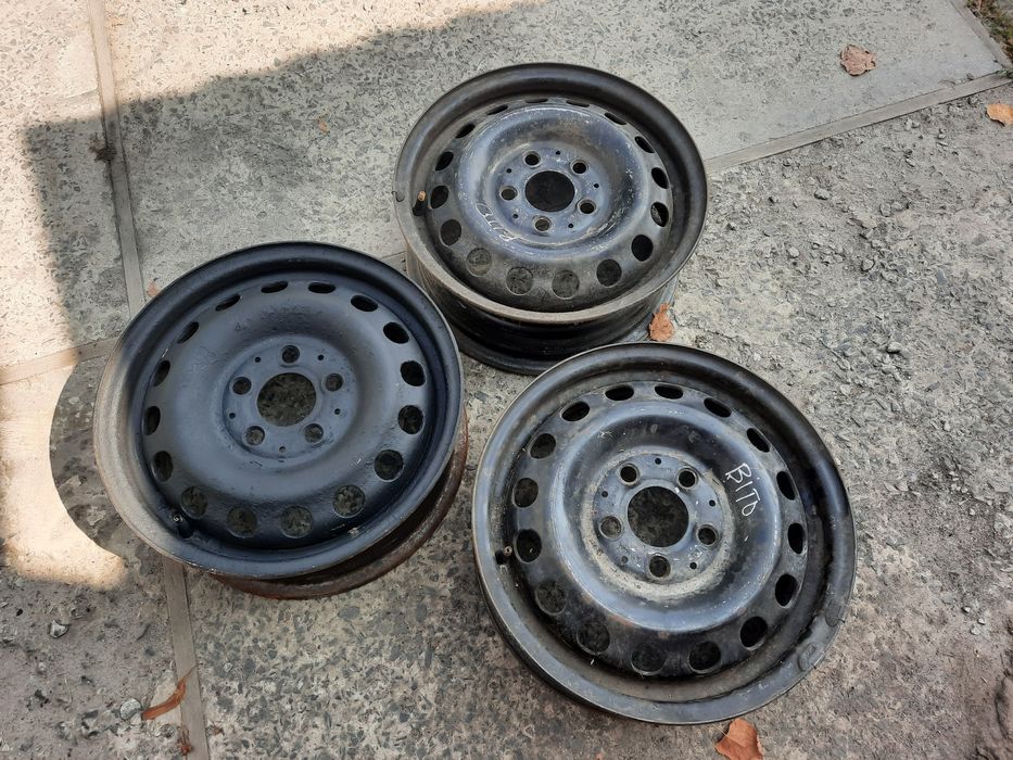 Продам жилізні дискі на Мерседес Віто 2000 року 3 шт