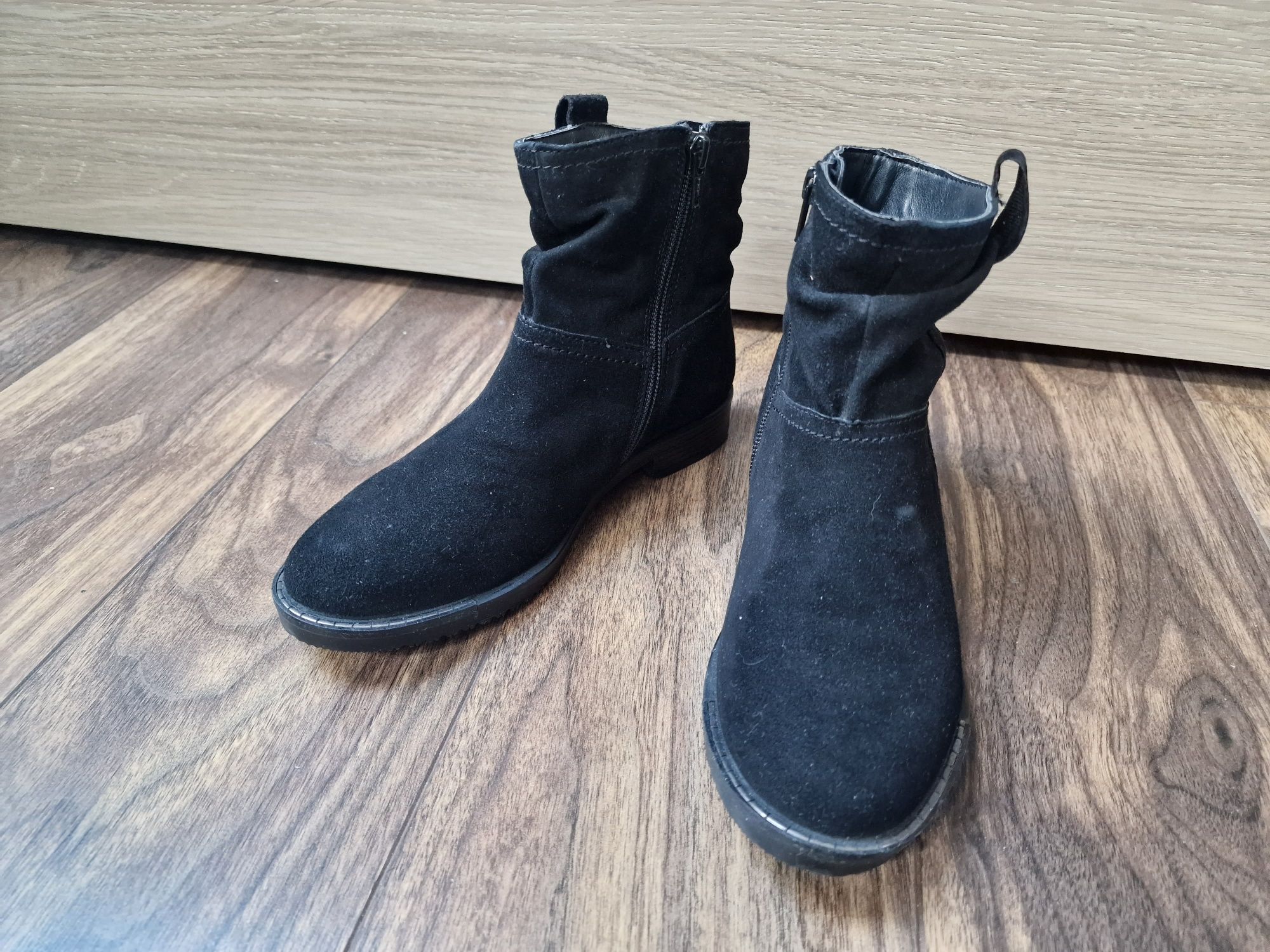 Buty botki skórzane Lasocki - rozmiar 36