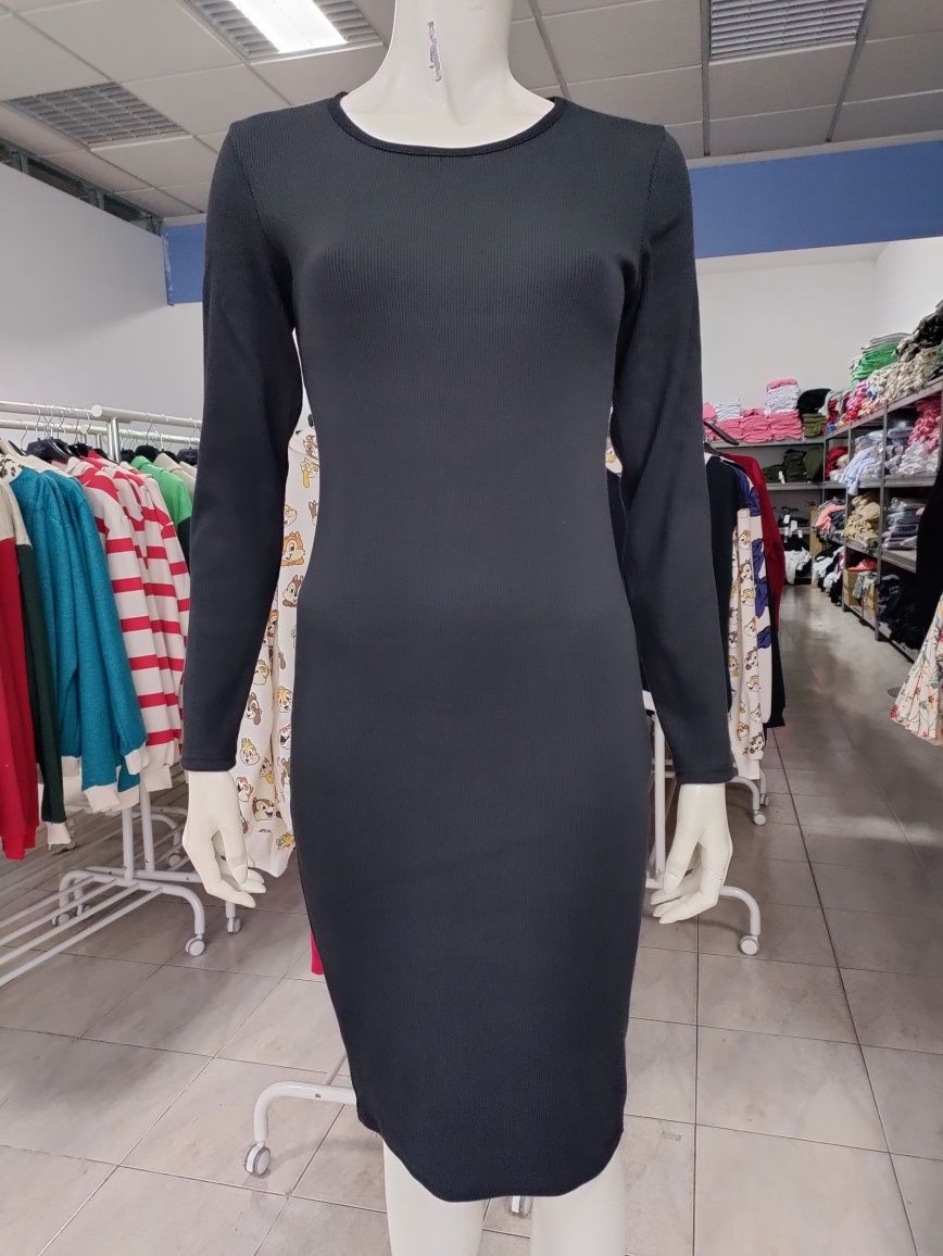 Vestido 3,50 Euros.                   Só para REVENDA