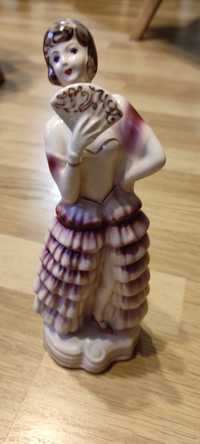 Figurka porcelanowa Dama z wachlarzem Zakład Ceramiki Szlachetnej
