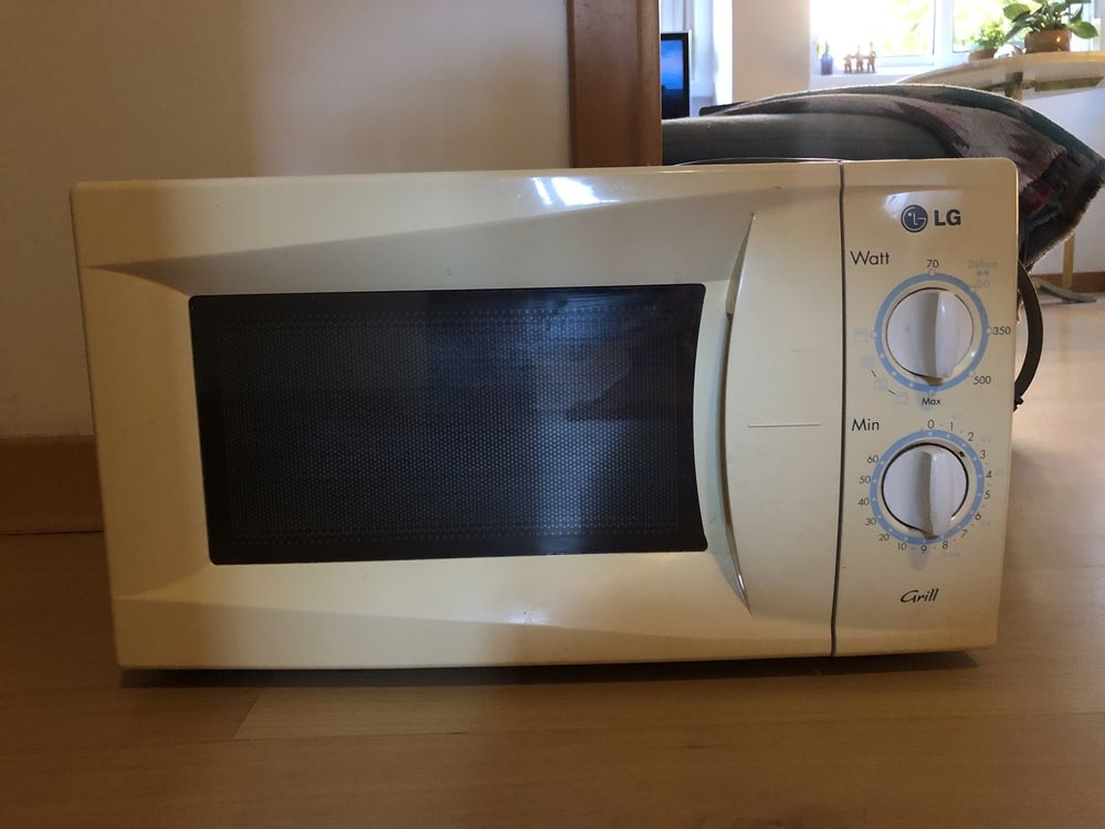 Microondas LG a funcionar bem