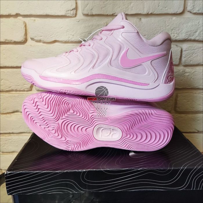 Баскетбольні кросівки Nike KD 17