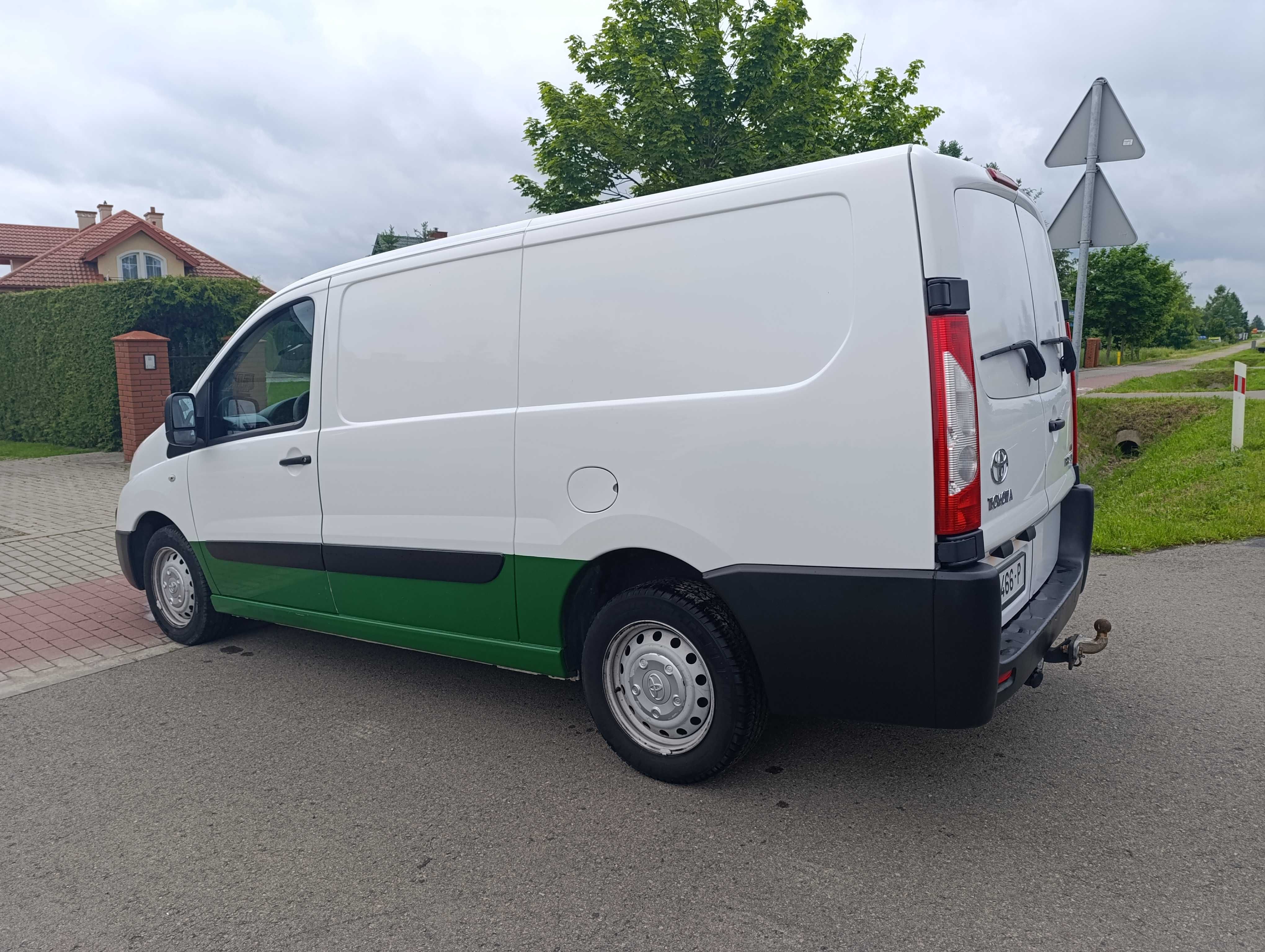 Toyota ProAce L2H1 data pierwszej rejestracji 02.10.2015rok