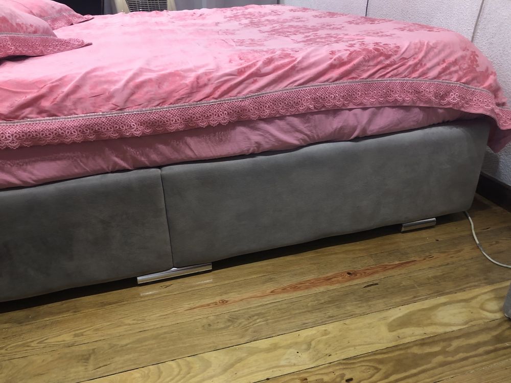 Cama de luxo mandada fazer estou vender pk vou fora do pais