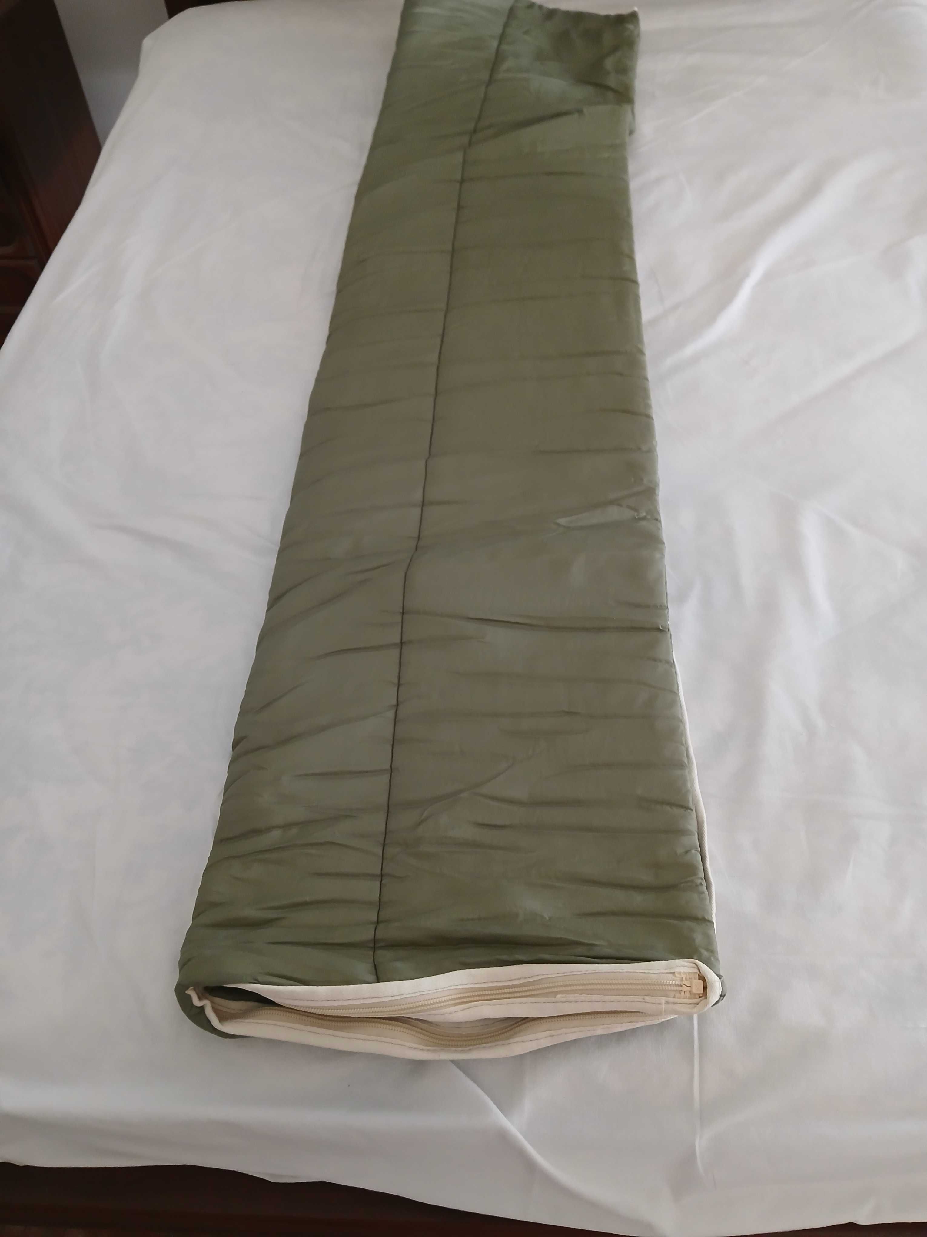 Saco-Cama leve e confortável.