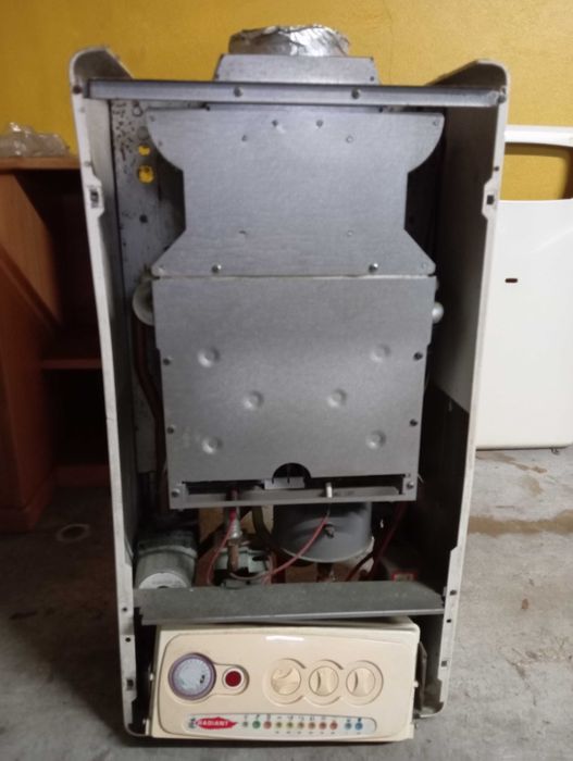 Caldeira de aquecimento - água e ambiente - marca Radiant