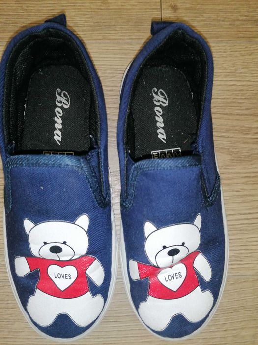 Tenisówki, kapcie chłopięce, misie, r. 31/32