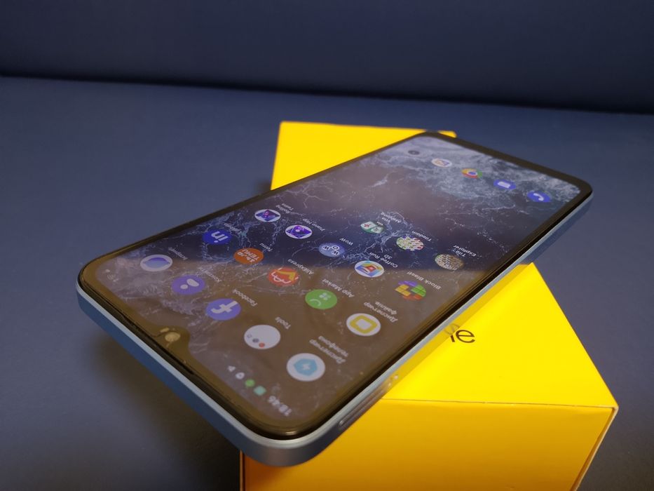 Realme c30s 4/64gb.