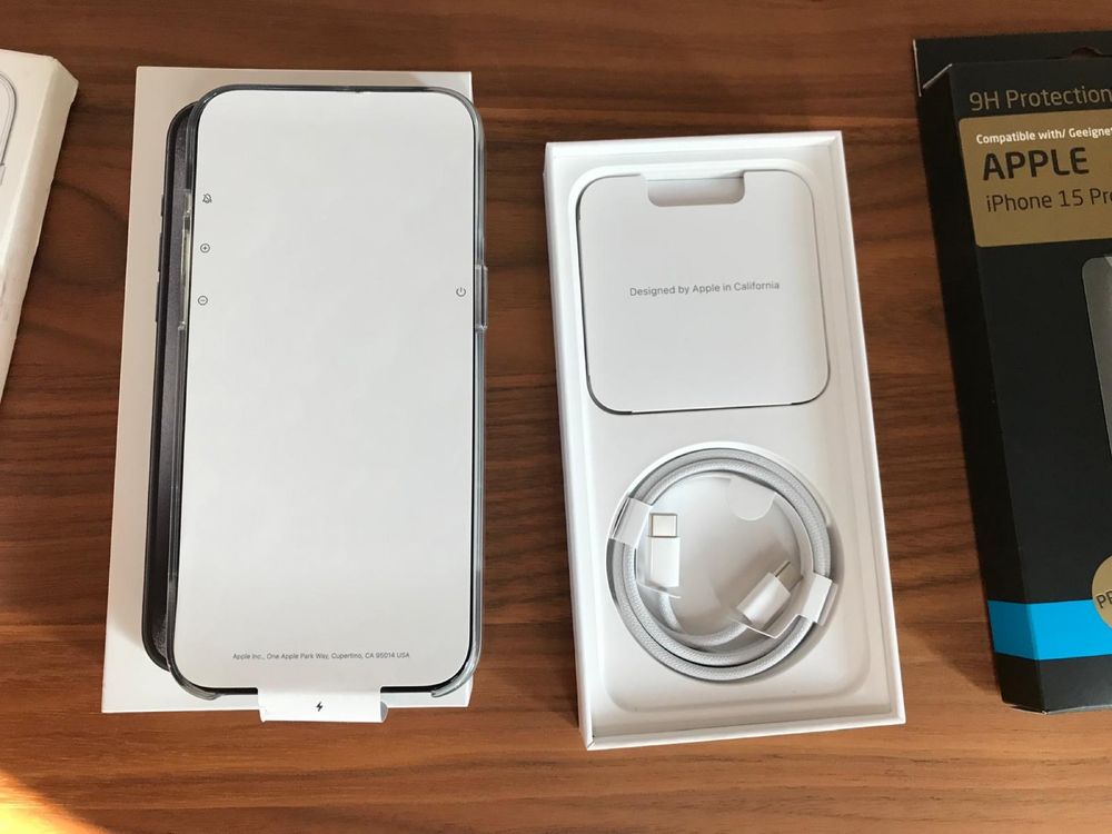 Nowy iPhone 15 Pro Max 256 GB Titanium Blue + Akcesoria