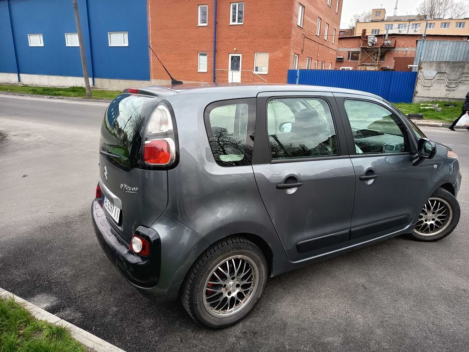 Продам Citroen Picasso 2011, 1.6
