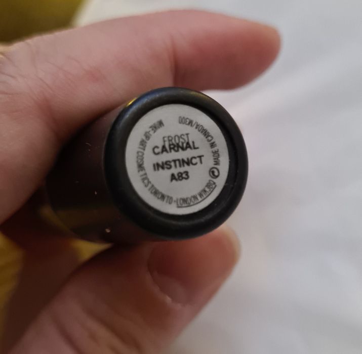 Carnal instinct mac pomadka szminka limitowana makijaż