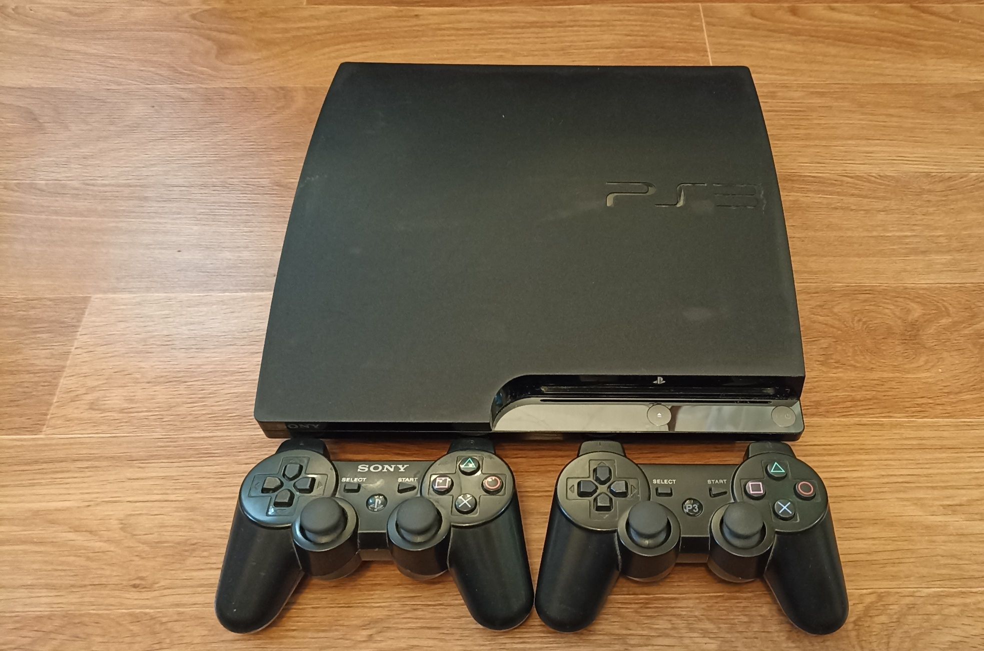 Playstation 3 slim+2джойстика в ідеальному стані// Плейстейшн 3 слім