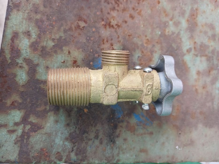 Кран газового балона