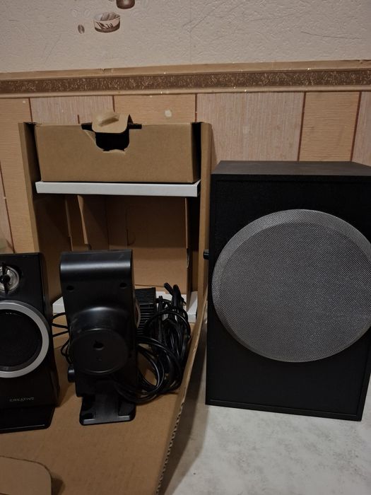 Продам акустическую систему Creative Inspire T3100