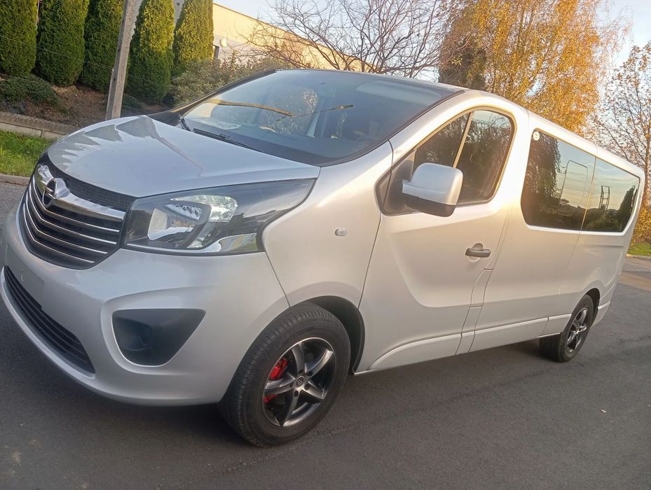 Opel Vivaro 145 KM  9osób Long Passenger