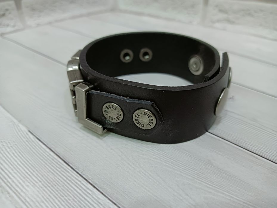 Стильний шкіряний браслет diesel