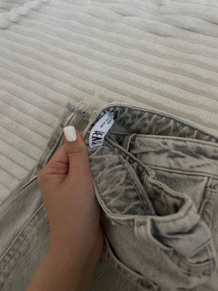 Джинси бренду ZARA