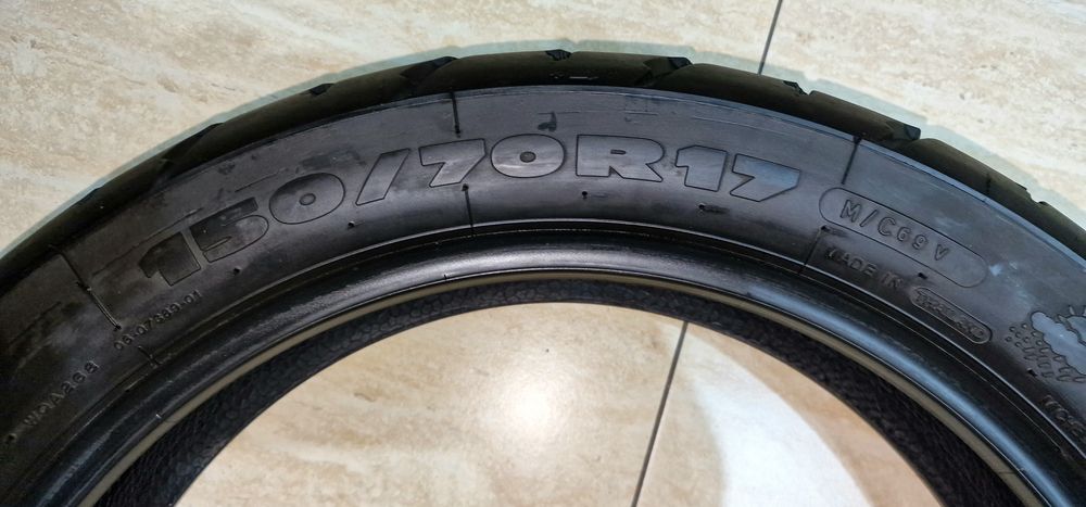 Opona motocyklowa 150/70 R17