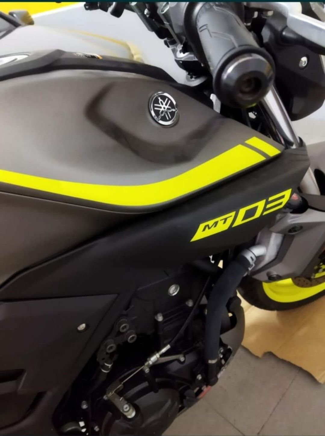 Yamaha MT-03.                  .