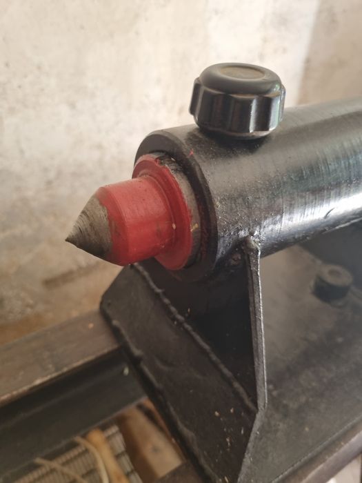 Станок токарний по дереву