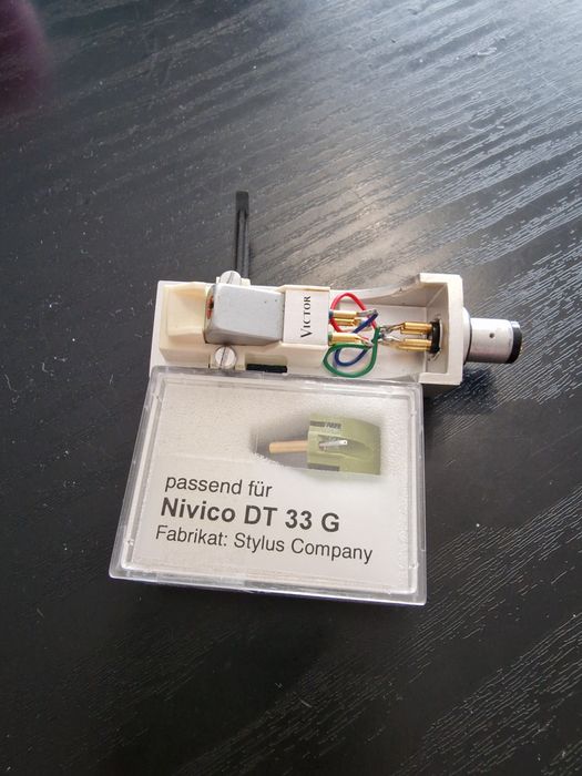 Wkładkę MM Victor MD1016  z nową igłą DT33G.