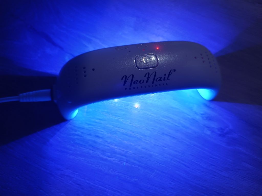 Lampa LED  turystyczna neonail