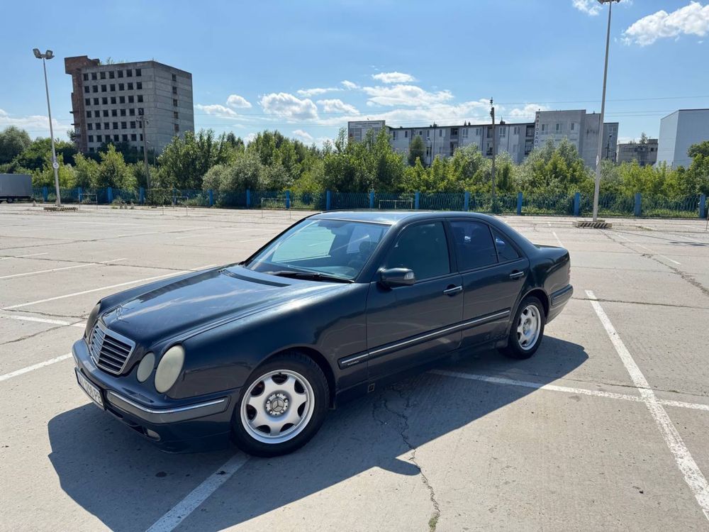 Мерседес єшка 210