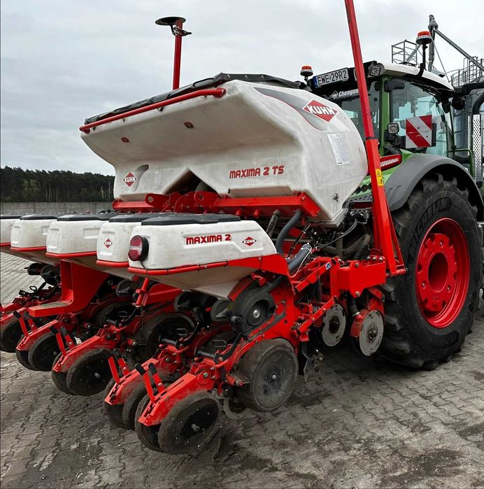 Siewnik do kukurydzy Kuhn Maxima 2 TS 6-rzędowy