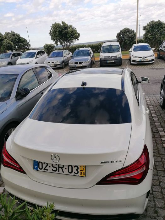 Mercedes CLA 180 D pack AMG com tecto de abrir