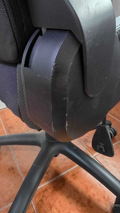 Vendo Cadeira Razer Iskur V2 - Black