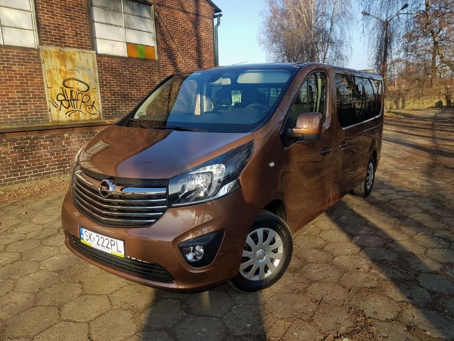 Wynajem Busa Wypożyczalnia Busów 9 osób Vivaro 2019 NAVI TYCHY