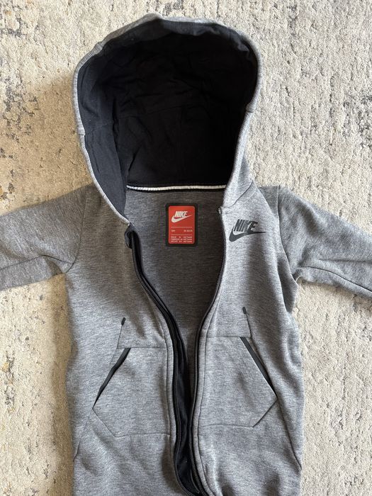 Nike kombinezon / Pajacyk z kapturem na zamek r. 86 1-1,5 lat